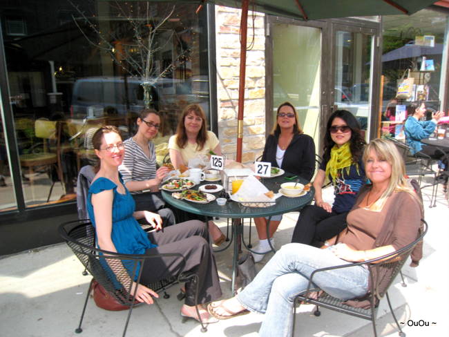 From left: Sarah, Christine, Laura, Debra, Mua, Margit