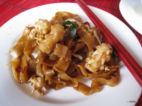 Char Kway Teow Seafood (flat rice noodle stir-fried)