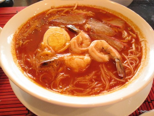 Prawn Noodle (Yellow noodle served with shrimp, pork, hard-boiled egg, bean sprouts, in prawn broth)