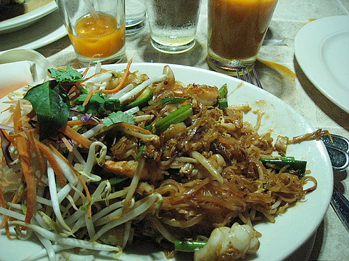 Yummy seafood Pad Thai