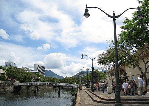 Honolulu Chinatown Riverside